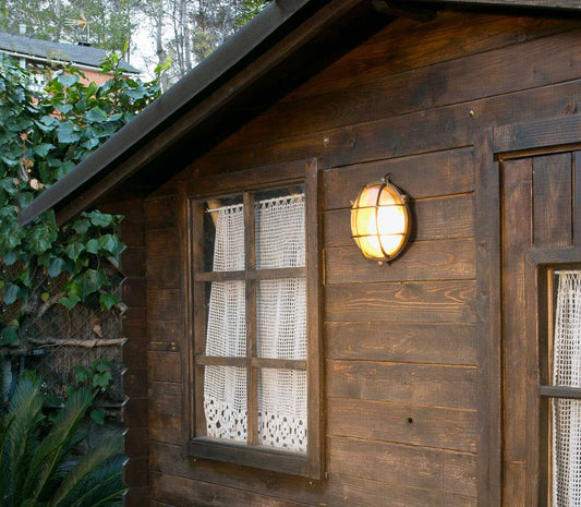 Les avantages de l'éclairage extérieur de qualité pour votre maison en bord de mer