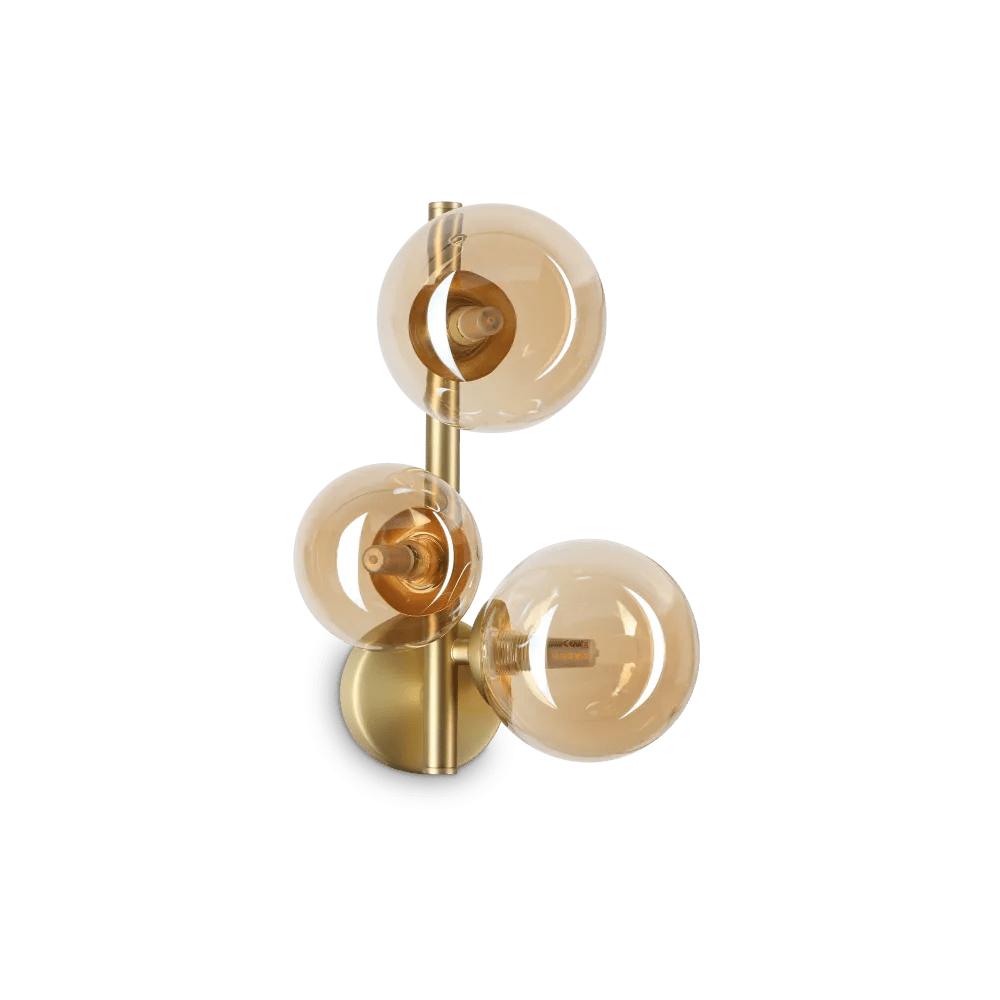 Applique murale PERLAGE AP3 laiton diffuseurs ambré - Éclairez élégamment avec ses 3 sphères en acrylique ambré.