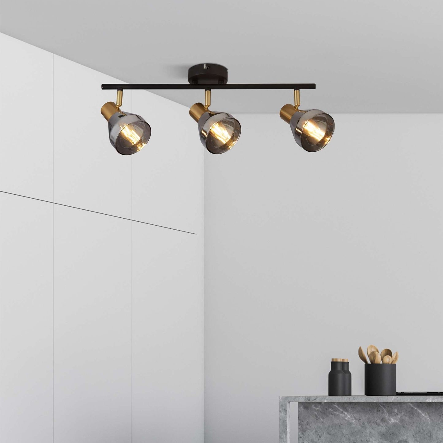 Spot en saillie Barre de spots WESTMINSTER-3 laiton et verre fumé Marque Searchlight Lumisign