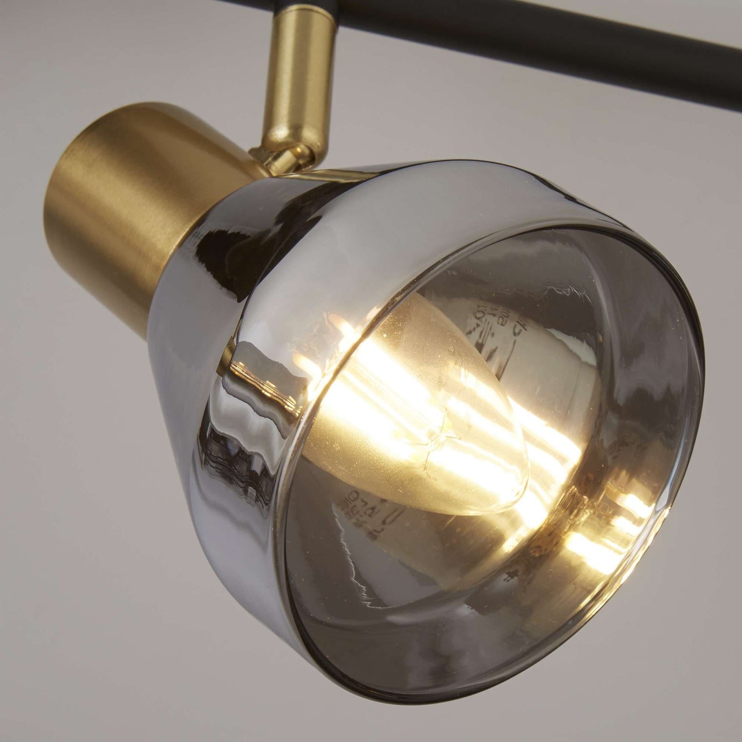 Spot en saillie Barre de spots WESTMINSTER-4 laiton et verre fumé Marque Searchlight Lumisign