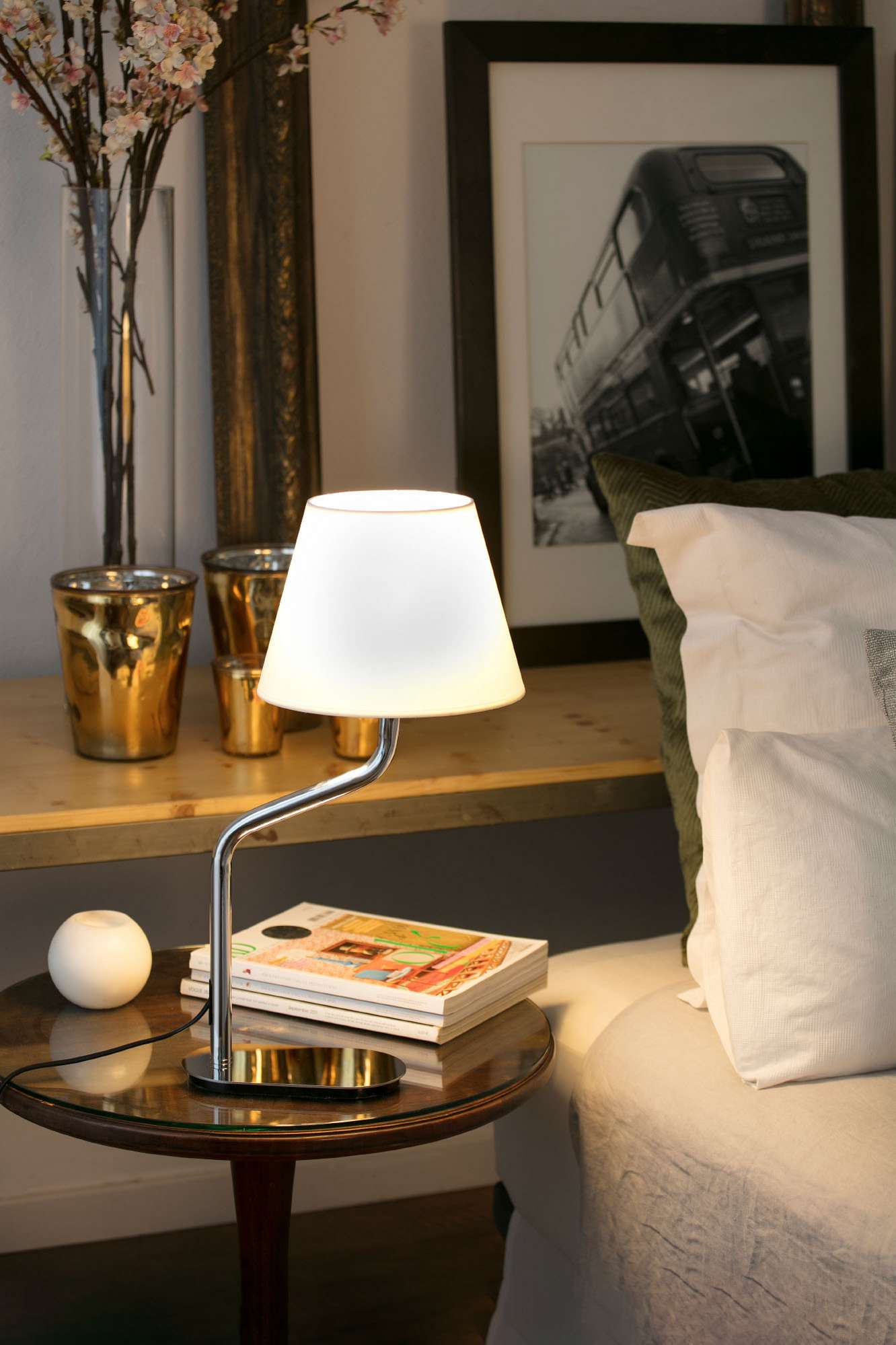 lampe a poser Lampe à poser ETERNA chrome abat-jour blanc Faro Lumisign