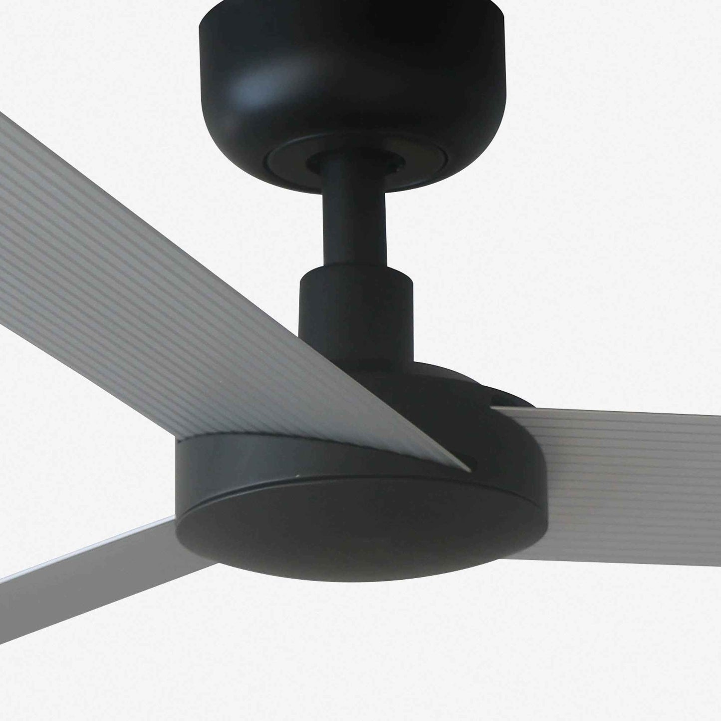 Ventilateur de plafond CRUISER S noir pales aluminium