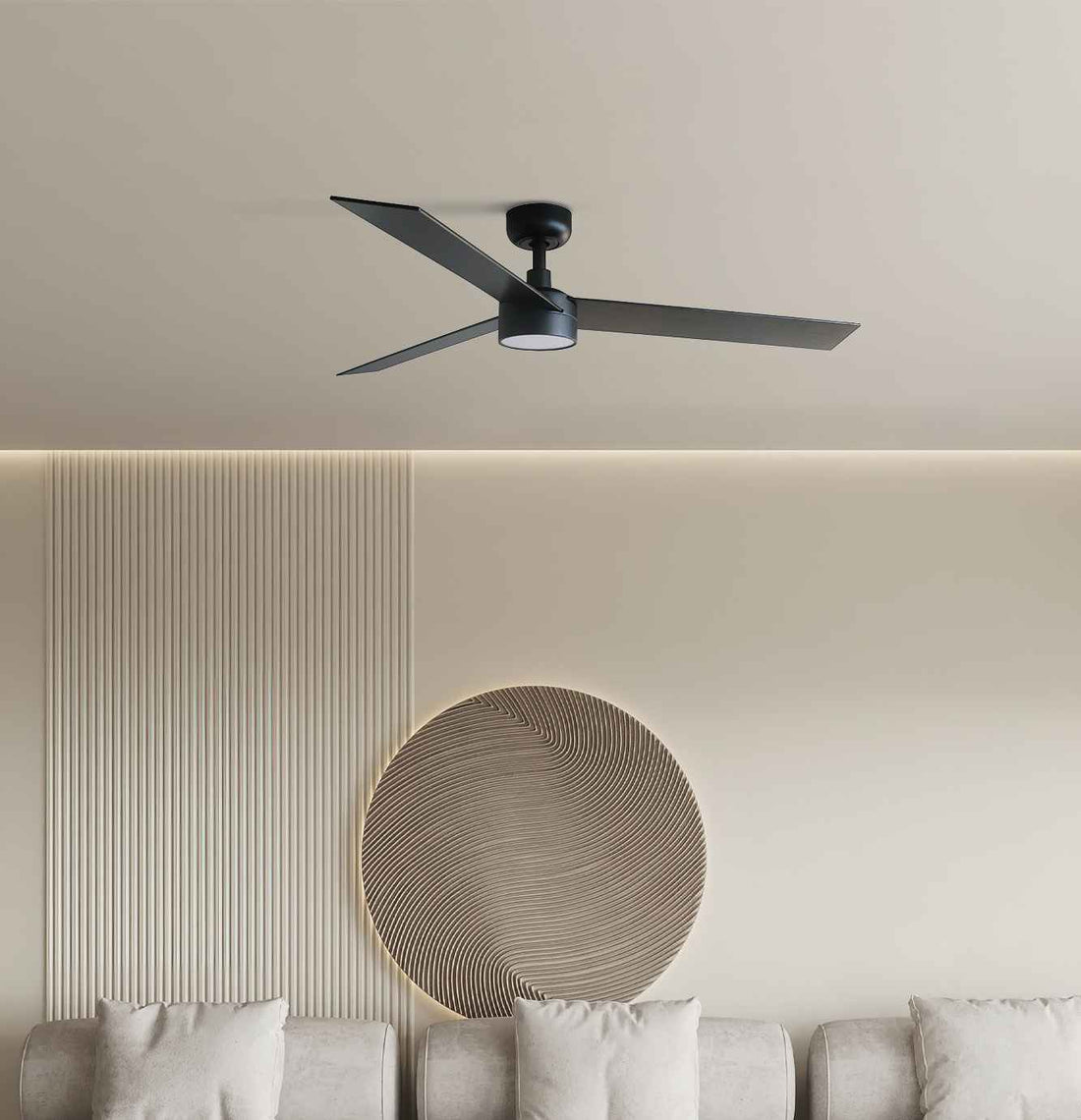 Choisir un ventilateur de plafond peut sembler simple, mais le type de moteur joue un rôle crucial dans votre décision.