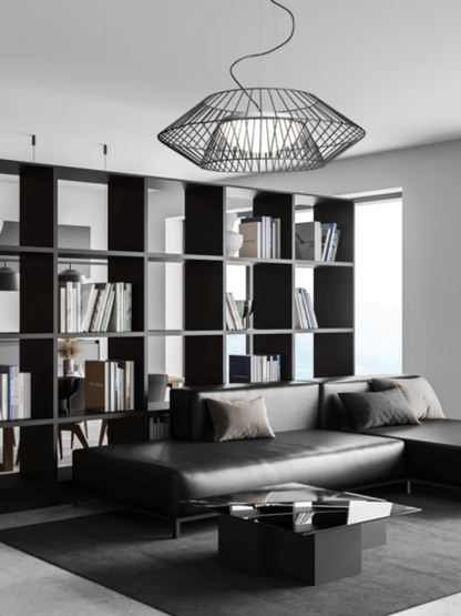 Grâce à la suspension Zambelis-1545 noire, votre intérieur gagne en style et en fonctionnalité.