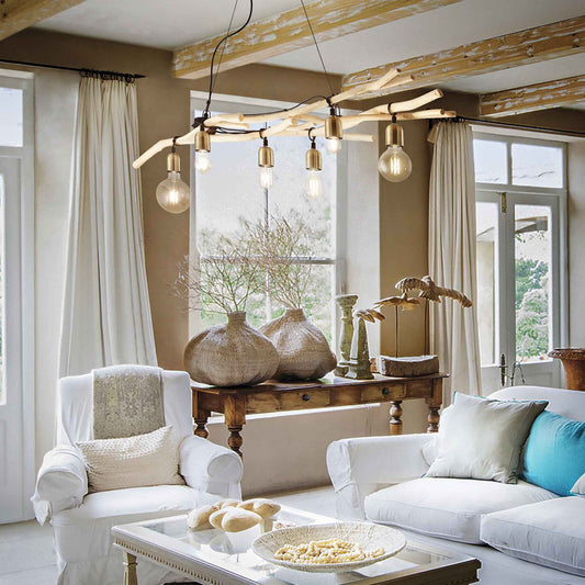 La suspension Driftwood-SP6 bois naturel est bien plus qu’un simple luminaire suspendu