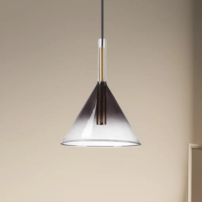 Détail de la suspension EMPIRE Cono : Suspendez votre décoration avec élégance