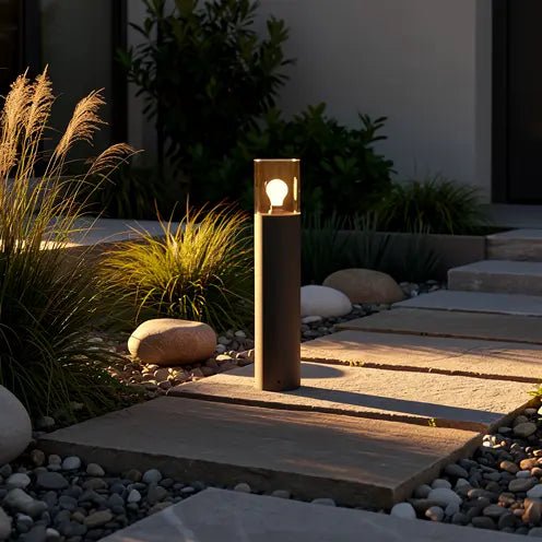 Borne extérieure KILA gris foncé E27 verre transparent IP65, élégance et sécurité