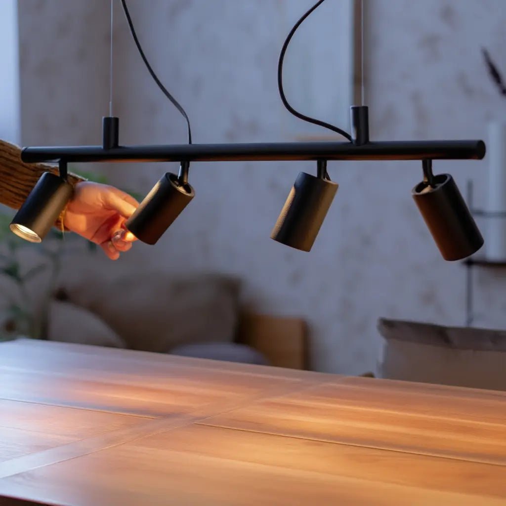 Détail Suspension DYNAMITE SP4 noir : le luminaire design qui sublime votre intérieur