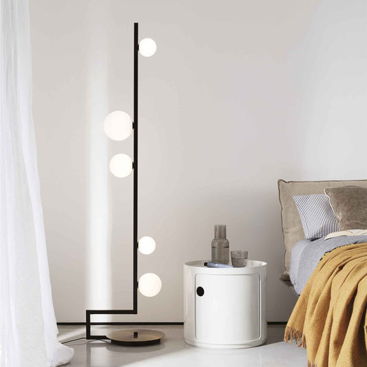 Lampadaire design BIRDS 5 lampes verres soufflés - Éclairez votre intérieur avec style grâce à ses diffuseurs en verre soufflé. Structure robuste en métal. 