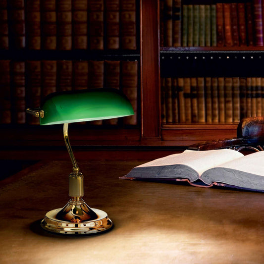 Lampe de bureau LAWYER laiton - Éclairez votre espace avec style grâce à cette lampe de banquier en métal finition laiton. Diffuseur en verre soufflé.