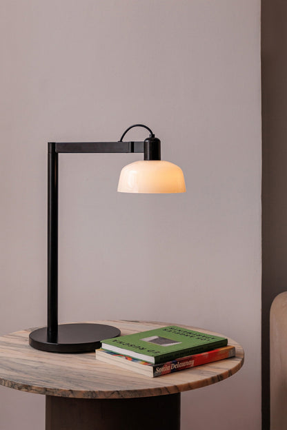 Lampe de table TATAWIN noir verre opale