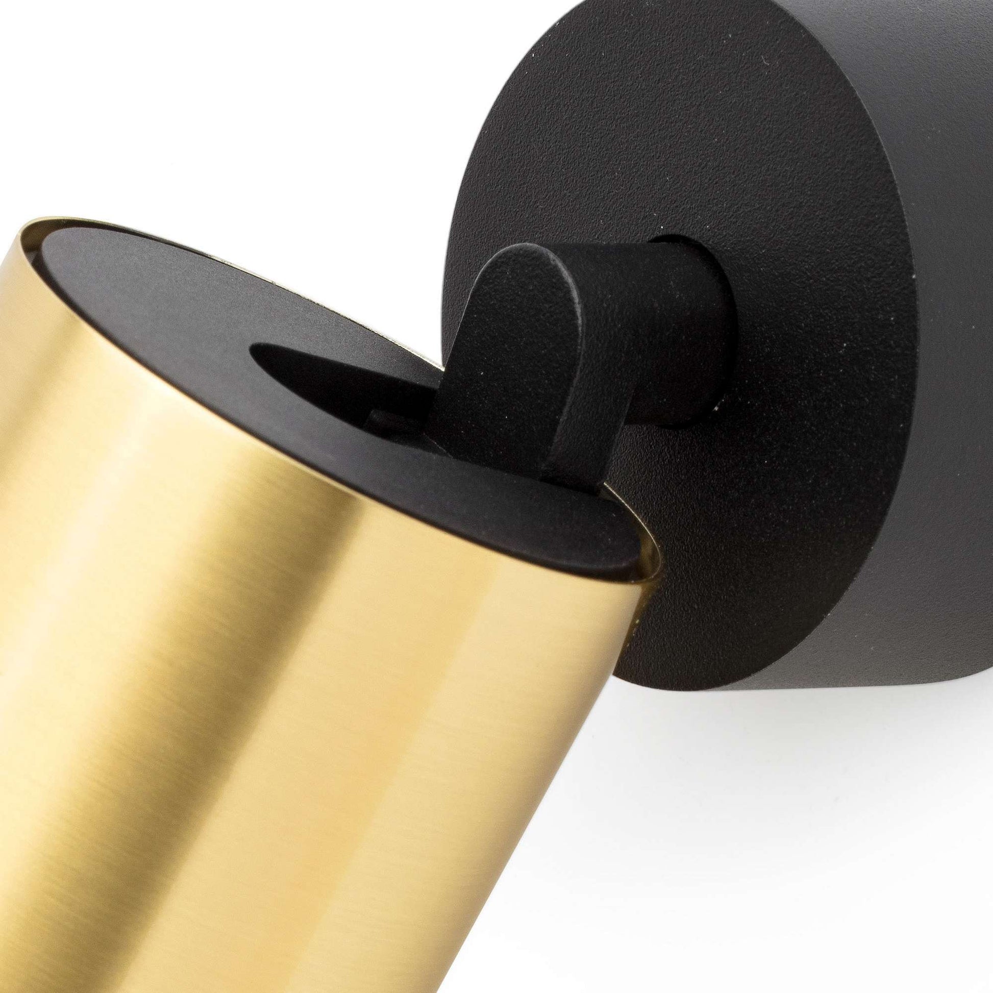 détail Spot en saillie orientable STAN or satin