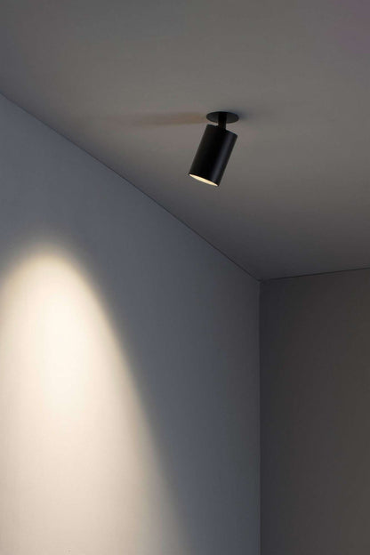 Spot plafond semi-encastrable STAN noir mat en situation
