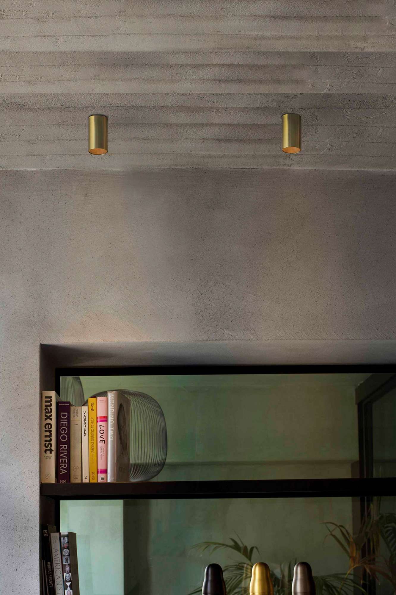 Spot plafond en saillie STAN or satin en situation