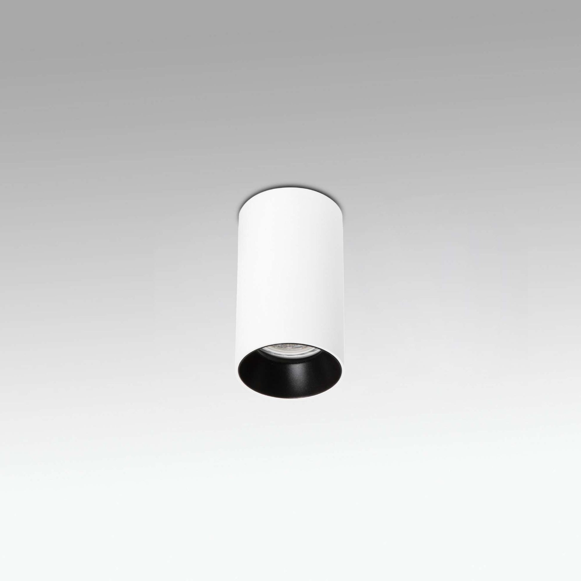 Spot plafond en saillie STAN blanc mat en situation