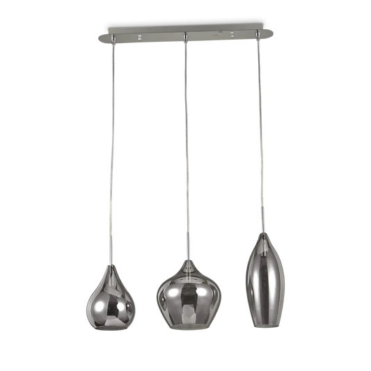 Suspension SOFT avec structure en acier finition chrome et trois diffuseurs de différentes formes en verre fumé soufflé.