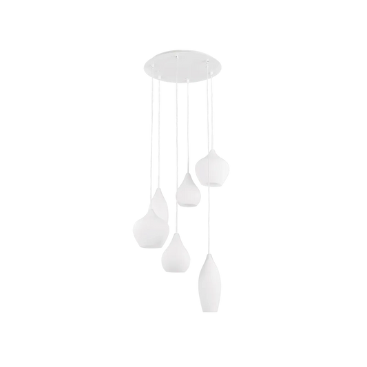 Suspension SOFT avec structure en acier finition blanc et six diffuseurs de différentes formes en verre soufflé.