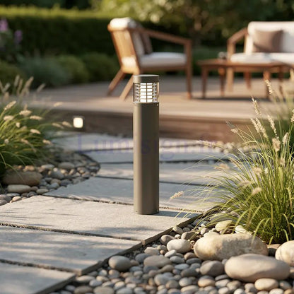  Borne LED extérieur GIZA-G - en situation dans une allée de jardin