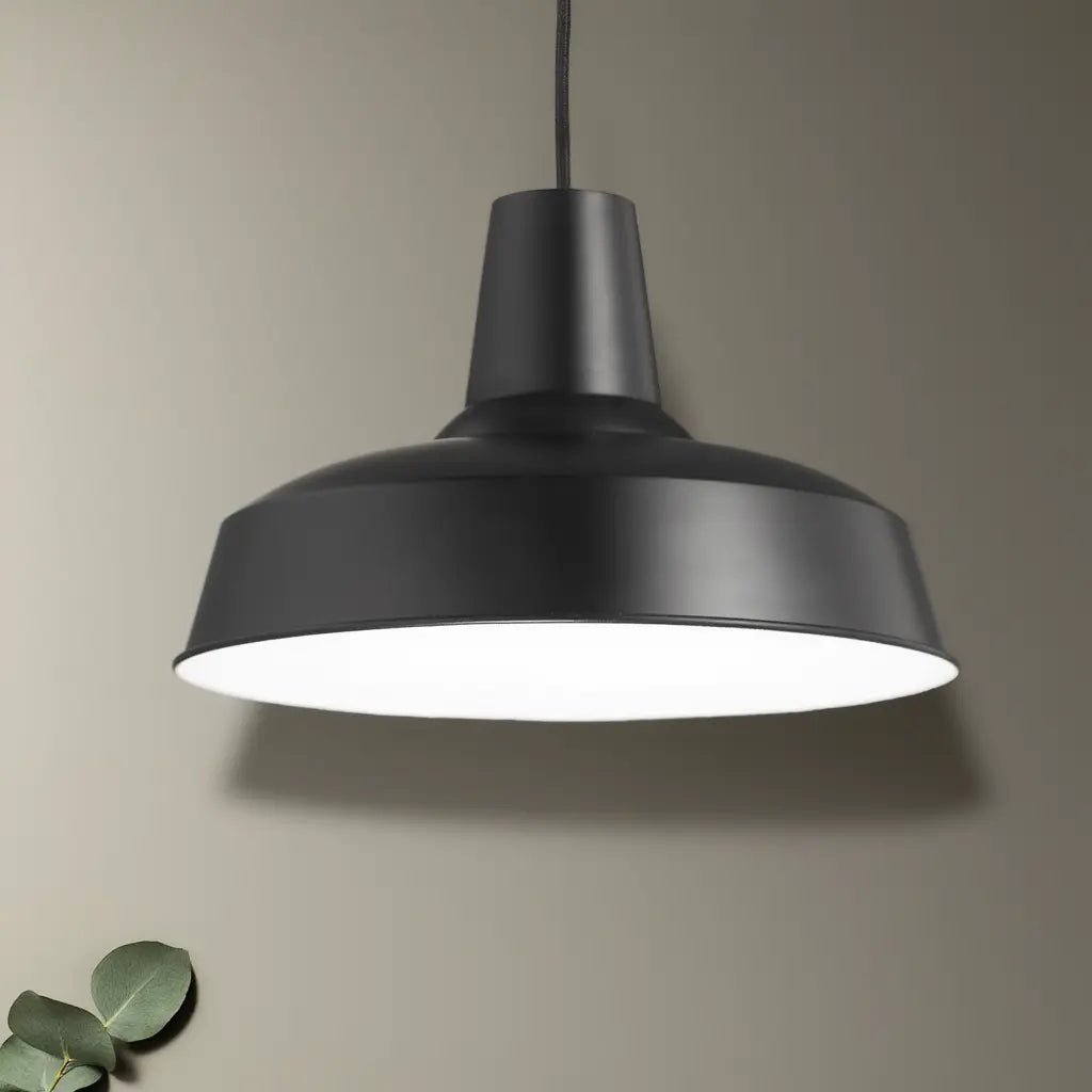 Vue d'ensemble Suspension MOBY noire: élégance contemporaine