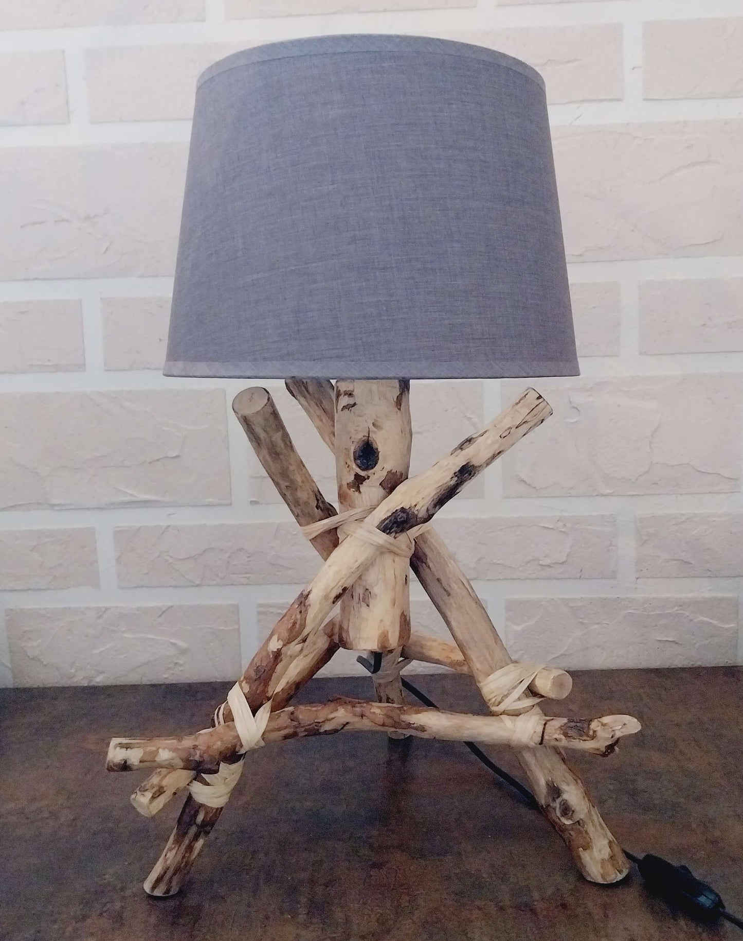lampe a poser Lampe artisanale bois nature Haut 34 cm Lumisign Lumisign