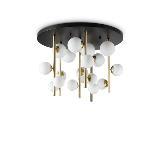 Plafonnier PERLAGE en métal finition laiton et noire avec traitement époxy. 18 sphères en verre blanc.