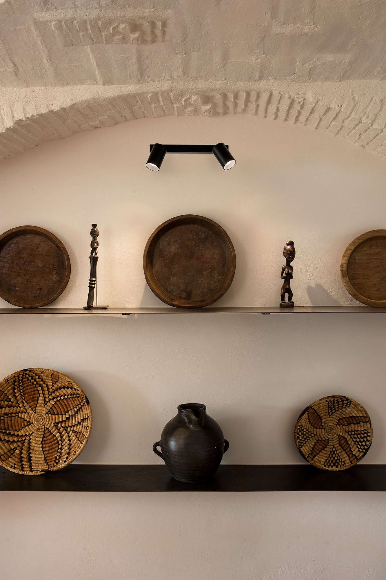 Rampe de spots orientables STAN-2 noir mat en situation