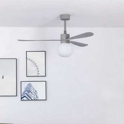 Les ventilateurs de plafond avec moteur DC sont conçus pour offrir une efficacité énergétique supérieure grâce à leur moteur à courant continu.